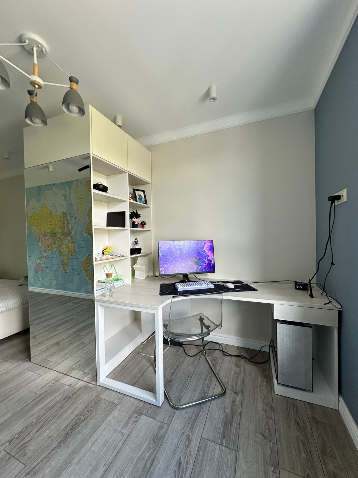 Шкаф TEENAGER #5823